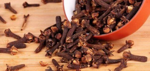 فوائد القرنفل للبشرة