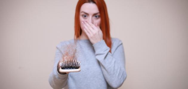 تساقط الشعر بعد التكميم
