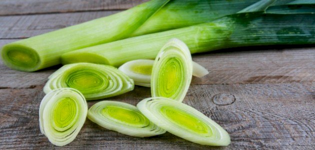 فوائد الكراث: فوائد قيمة يجب أن تعرفها!
